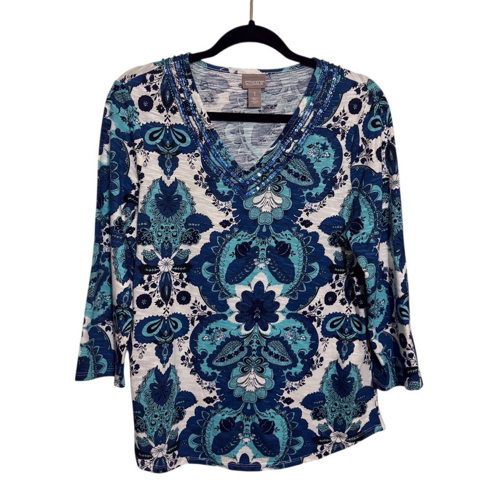 Chicos Medium Blue White Floral Beaded Sequins Knit Top Blouse V-Neck Stretch